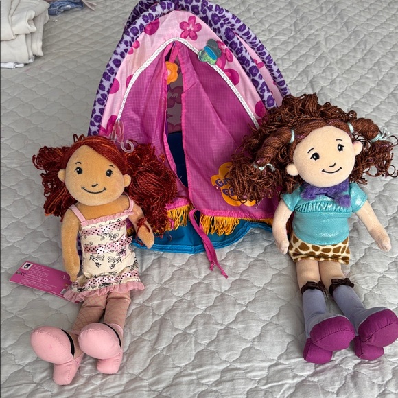 Groovy Girls Other - Lot of 2 Groovy Girls •Reese and Nicole• Dolls with Tent (2004)